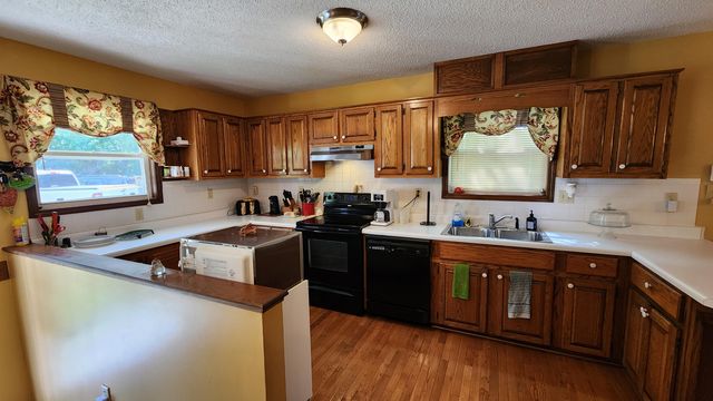 55 Lakeview Drive, Albany, KY 42602