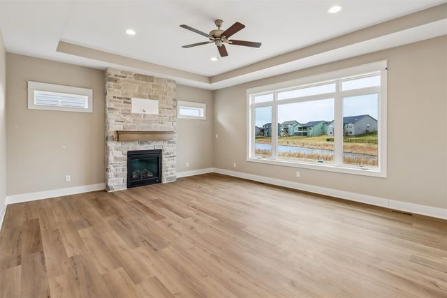 45 NW Alderleaf Drive, Waukee, IA 50263