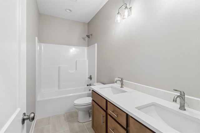 45 NW Alderleaf Drive, Waukee, IA 50263