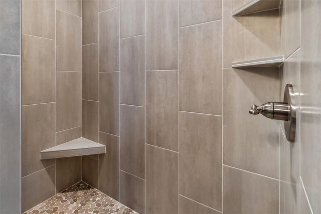 45 NW Alderleaf Drive, Waukee, IA 50263