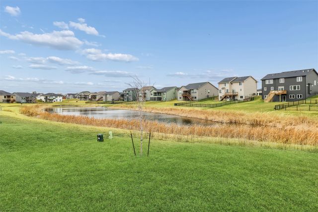 45 NW Alderleaf Drive, Waukee, IA 50263