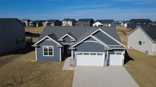 45 NW Alderleaf Drive, Waukee, IA 50263