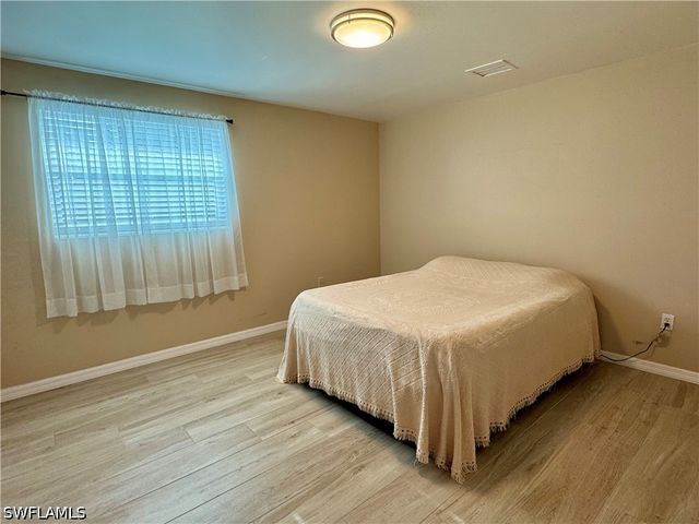 829 107th AVE N Unit 1, Naples, FL 34108