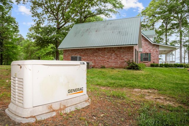 232 Eastwood Drive, Milam, TX 75959