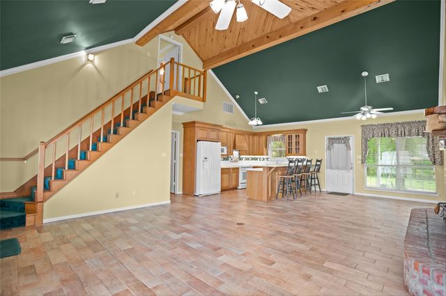 232 Eastwood Drive, Milam, TX 75959