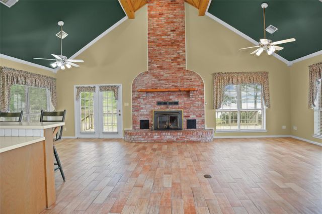 232 Eastwood Drive, Milam, TX 75959