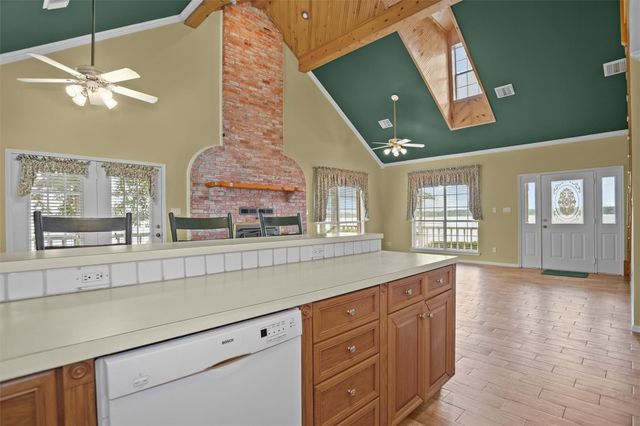 232 Eastwood Drive, Milam, TX 75959