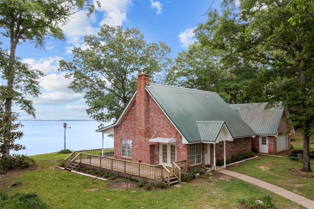 232 Eastwood Drive, Milam, TX 75959