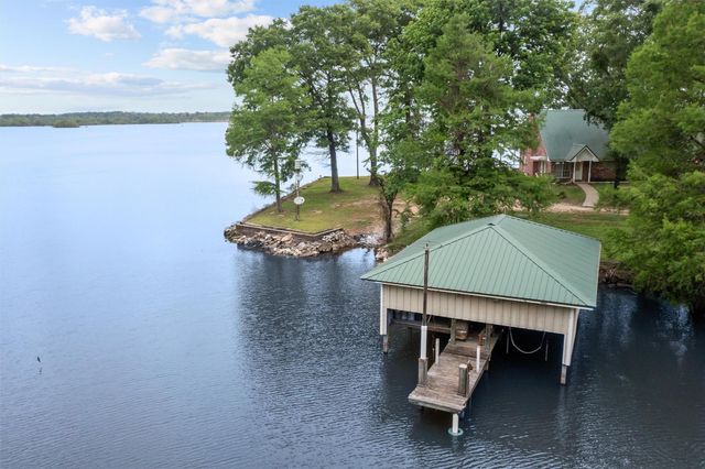 232 Eastwood Drive, Milam, TX 75959