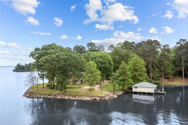 232 Eastwood Drive, Milam, TX 75959