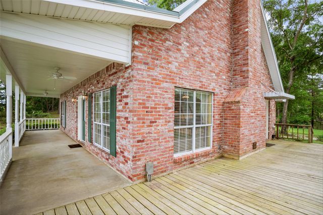 232 Eastwood Drive, Milam, TX 75959