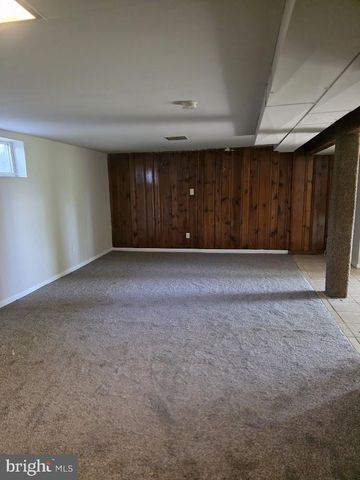 20 CHESTERFIELD DR, New Castle, DE 19720