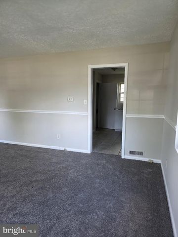 20 CHESTERFIELD DR, New Castle, DE 19720