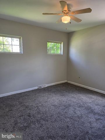 20 CHESTERFIELD DR, New Castle, DE 19720