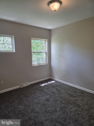 20 CHESTERFIELD DR, New Castle, DE 19720