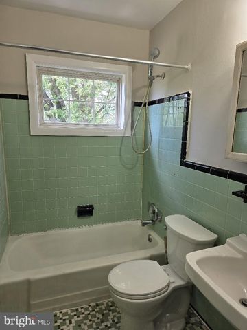 20 CHESTERFIELD DR, New Castle, DE 19720