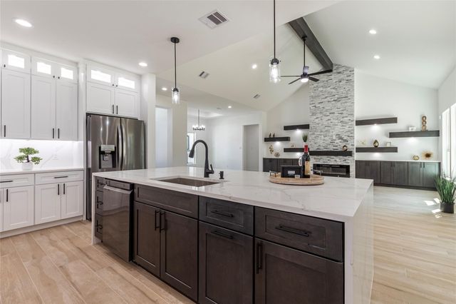 159 Road 6613, Dayton, TX 77535