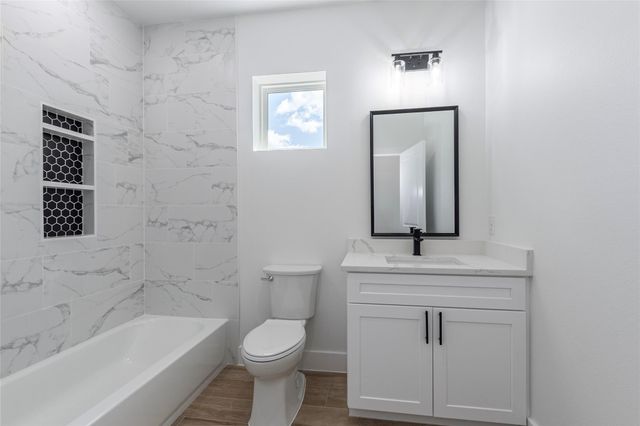 159 Road 6613, Dayton, TX 77535