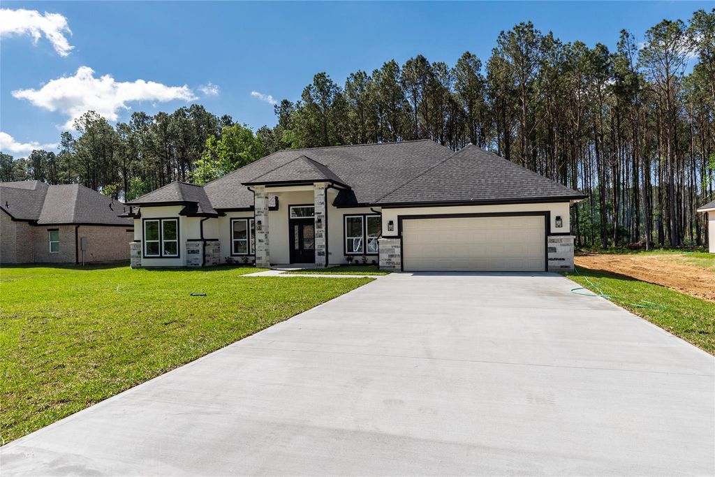 159 Road 6613, Dayton, TX 77535