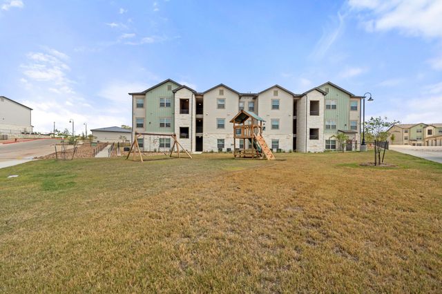 691 Union Chapel RD S1, Cedar Creek, TX 78612