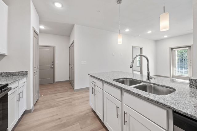 691 Union Chapel RD S1, Cedar Creek, TX 78612