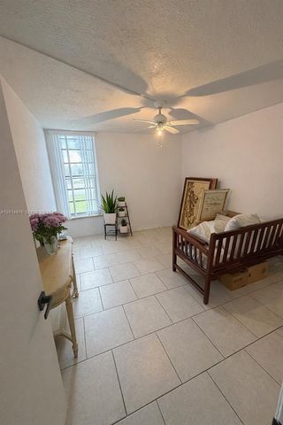310 Fontainebleau Blvd 206, Miami, FL 33172