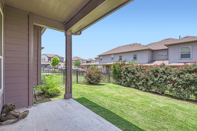 406 Epiphany LN, Pflugerville, TX 78660