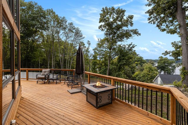 12349 N Sherman Lake Drive, Augusta, MI 49012