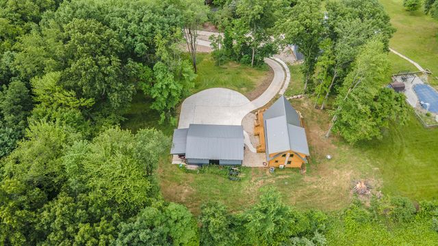12349 N Sherman Lake Drive, Augusta, MI 49012