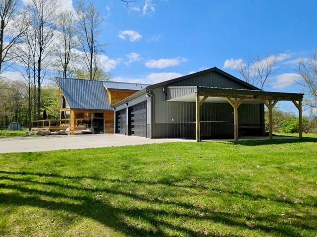 12349 N Sherman Lake Drive, Augusta, MI 49012