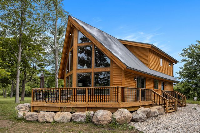 12349 N Sherman Lake Drive, Augusta, MI 49012