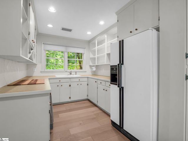 7 Heartstone Lane, Landrum, SC 29356