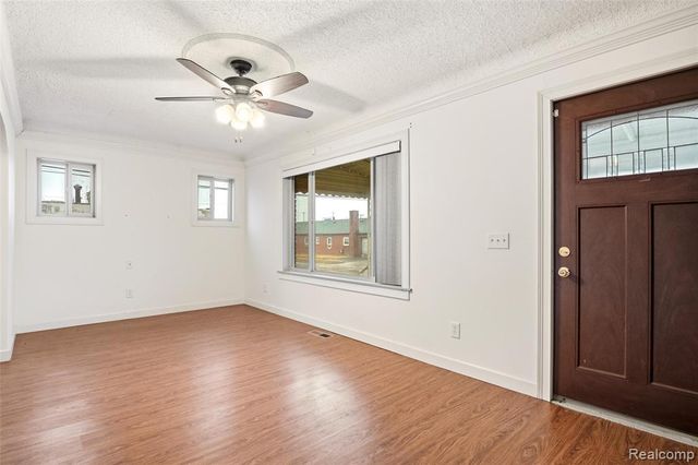 1925 Anne Avenue, Lincoln Park, MI 48146