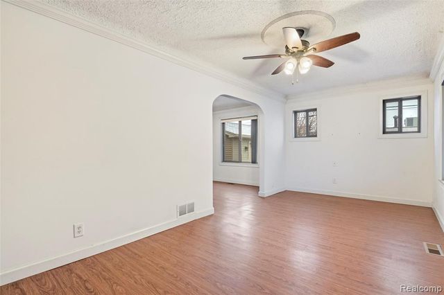 1925 Anne Avenue, Lincoln Park, MI 48146