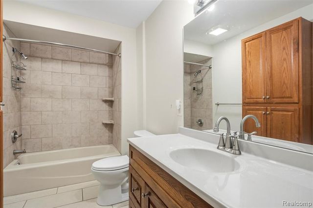 1925 Anne Avenue, Lincoln Park, MI 48146