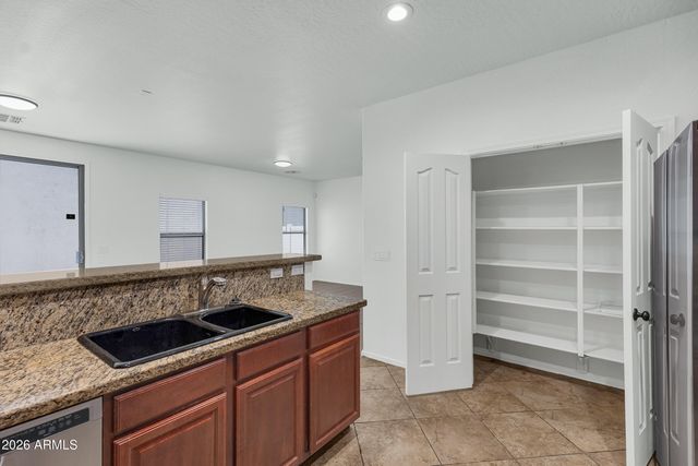 5846 E GRANITE Avenue, Mesa, AZ 85206