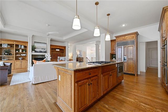 740 Suffolk Lane, Loch Lloyd, MO 64012