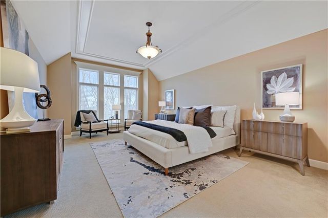 740 Suffolk Lane, Loch Lloyd, MO 64012