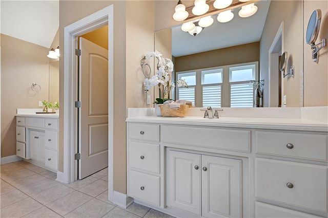 740 Suffolk Lane, Loch Lloyd, MO 64012