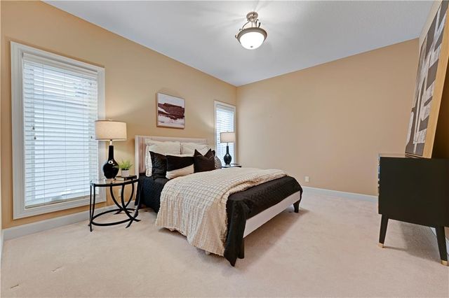 740 Suffolk Lane, Loch Lloyd, MO 64012