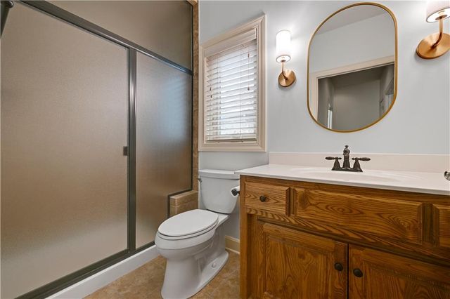 740 Suffolk Lane, Loch Lloyd, MO 64012