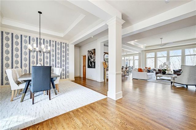 740 Suffolk Lane, Loch Lloyd, MO 64012