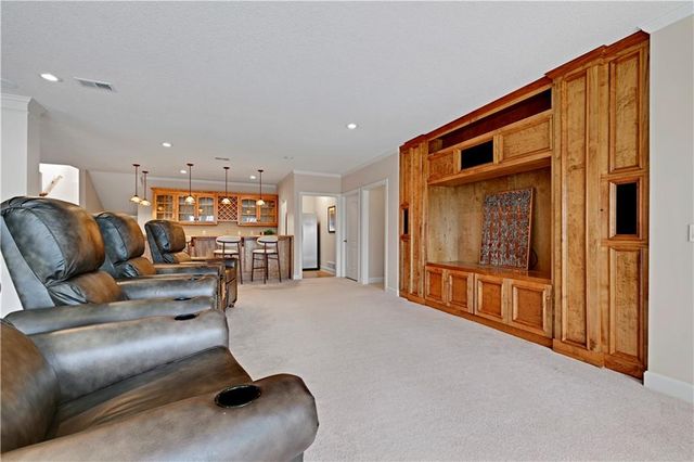 740 Suffolk Lane, Loch Lloyd, MO 64012