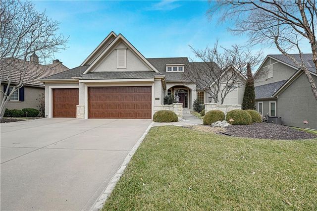 740 Suffolk Lane, Loch Lloyd, MO 64012