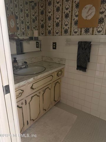 8468 PHILROSE Drive W, Jacksonville, FL 32217