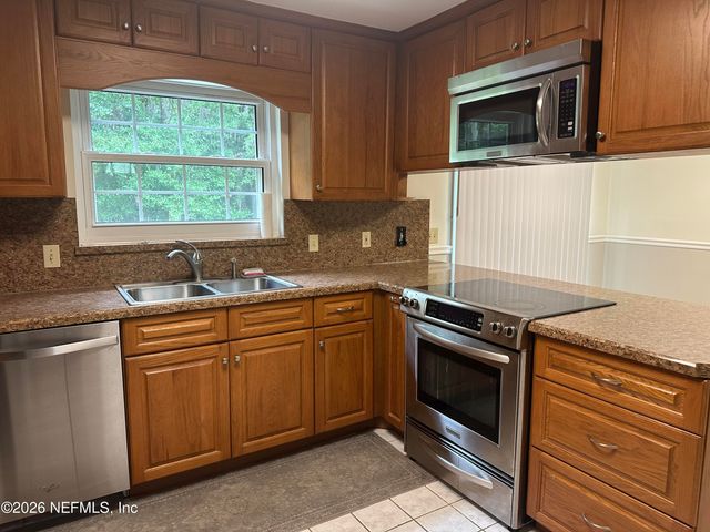 8468 PHILROSE Drive W, Jacksonville, FL 32217