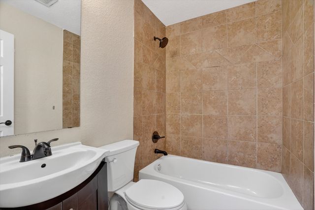 102 Live Oak Lane, Weatherford, TX 76086