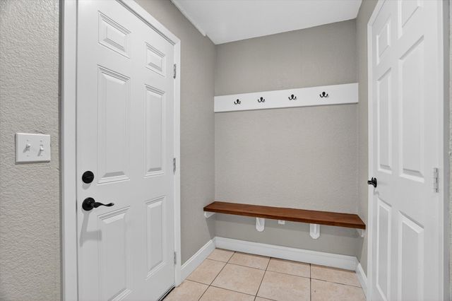 102 Live Oak Lane, Weatherford, TX 76086