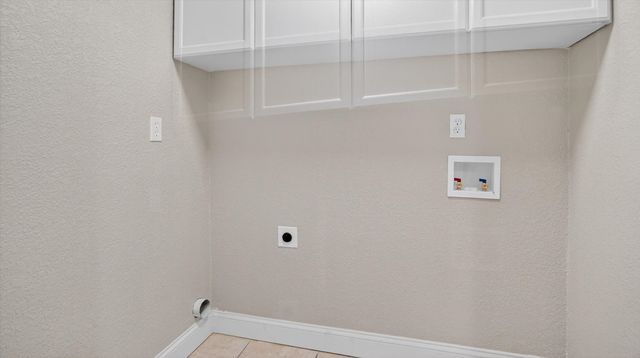 102 Live Oak Lane, Weatherford, TX 76086