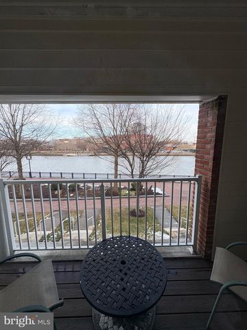 183 CHRISTINA LANDING DR, Wilmington, DE 19801